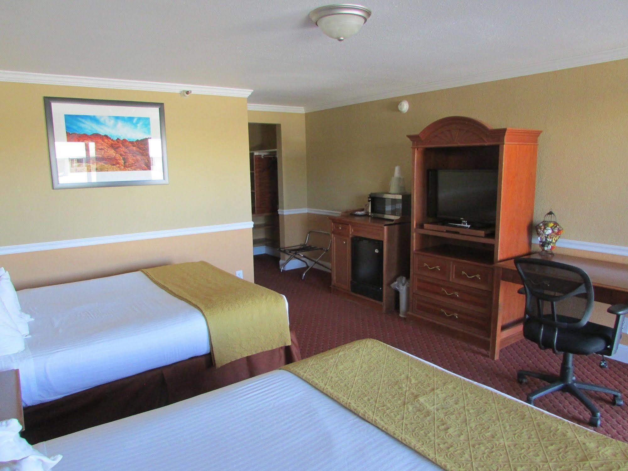 Travelodge By Wyndham הות'ורן מראה חיצוני תמונה