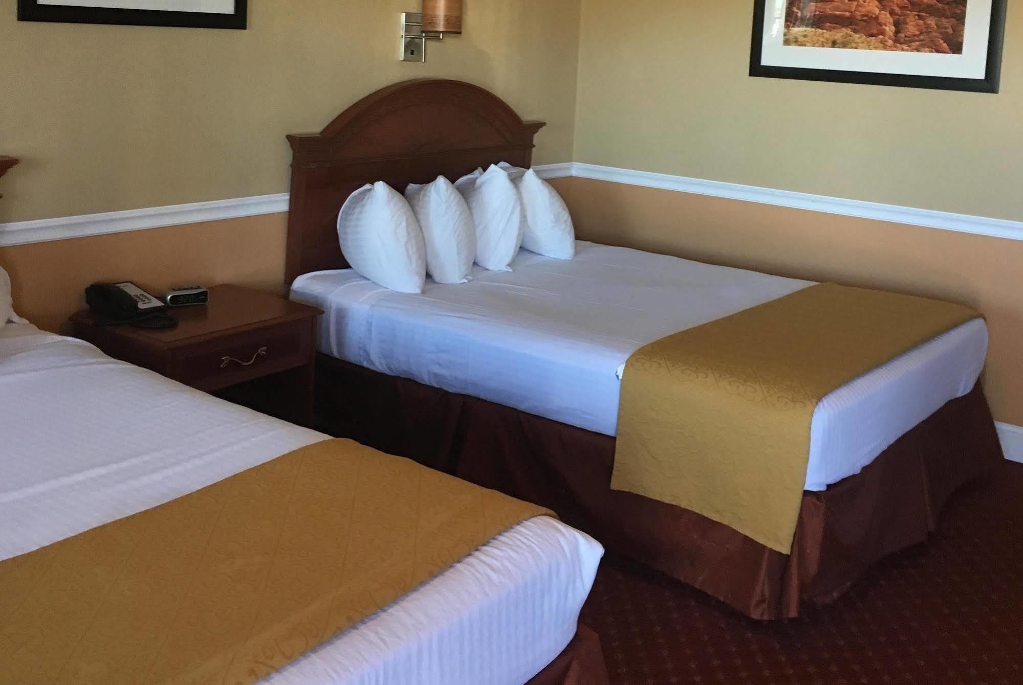 Travelodge By Wyndham הות'ורן מראה חיצוני תמונה